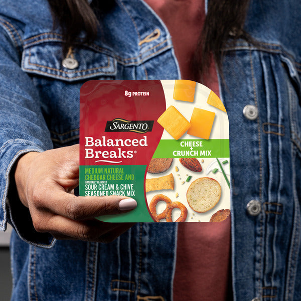 Sargento Balanced Breaks® Cheese + Crunch Mix Medium Natural Cheddar Cheese and Naturally Flavored Sour Cream & Chive Seasoned Snack Mix of Pretzels, Rye Chips, Roasted Almonds, Toasted Bread Chips, Bread Sticks Snack, 3-Pack