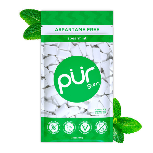 Packaging of PUR gum with spearmint flavor on a white background