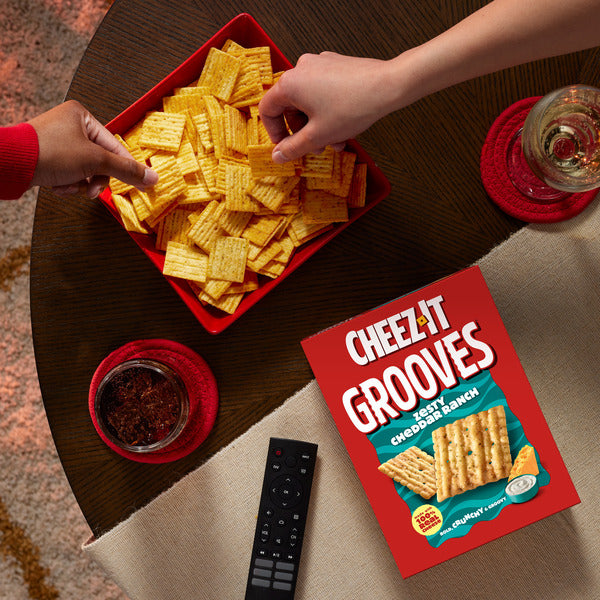 Crunchy Cheddar Ranch Cheez-It Grooves Zesty Cheddar Ranch Cheese Crackers, Crunchy Snack Cr ...